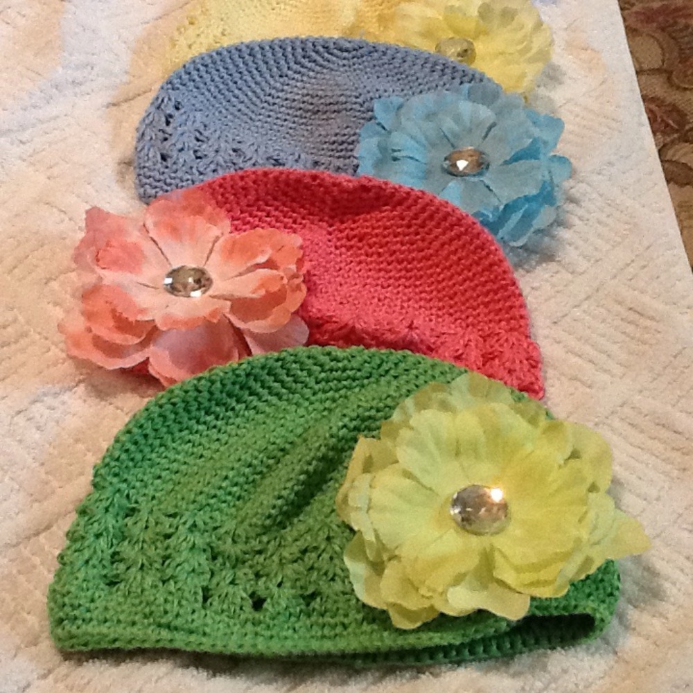 🚫SALE🚫Bundle of 4 Girls pastel spring beanie